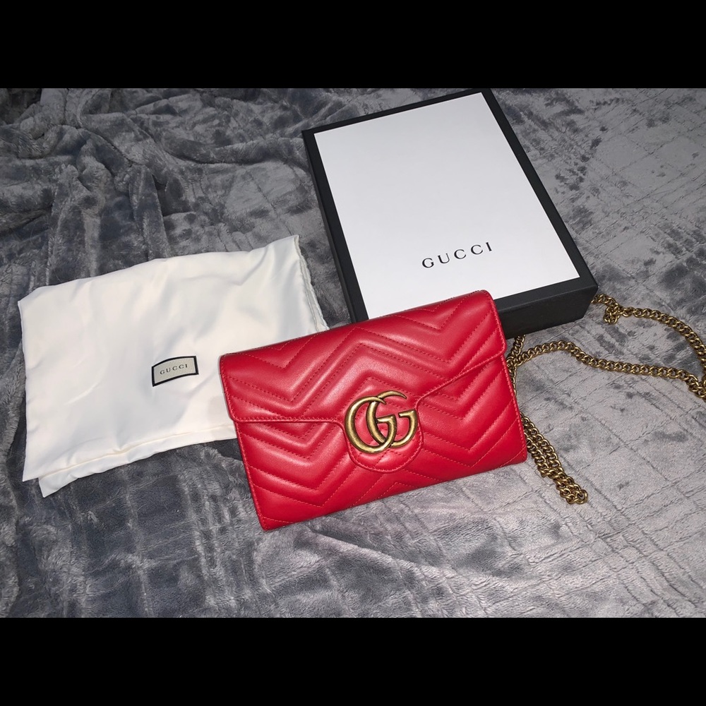 GG Marmont Chevron Quilted Leather Flap Crossbody